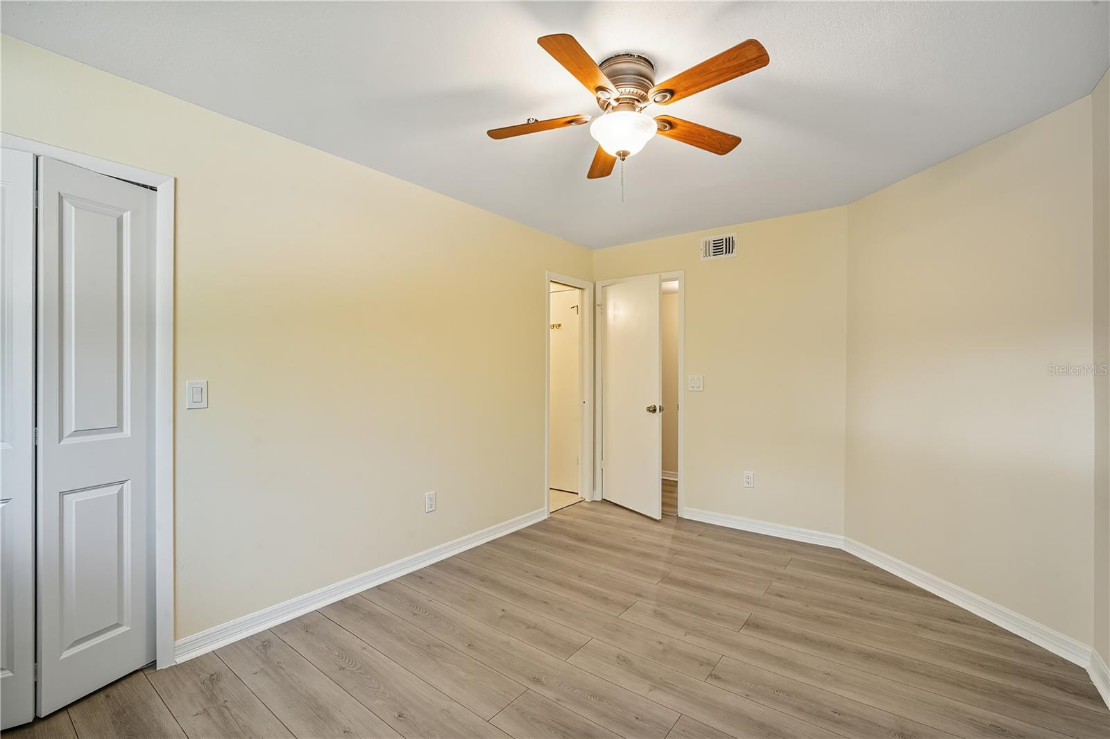 RAINTREE VILLAGE CONDO N - Residential Lease