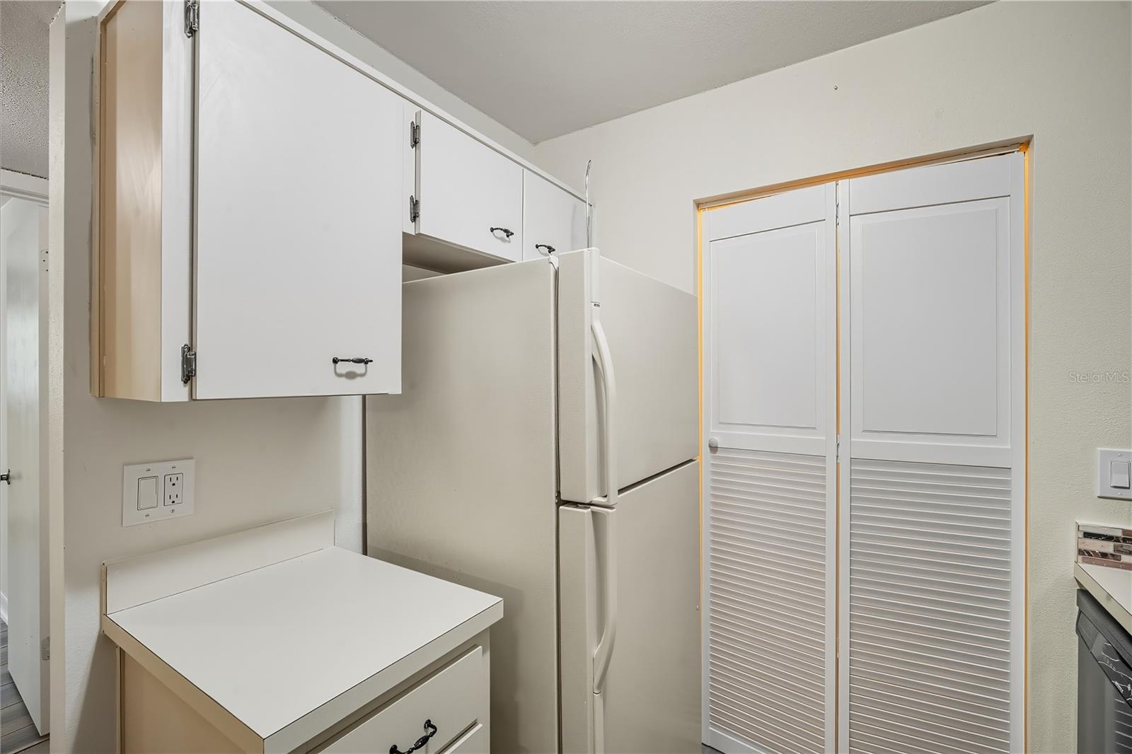 RAINTREE VILLAGE CONDO N - Residential Lease