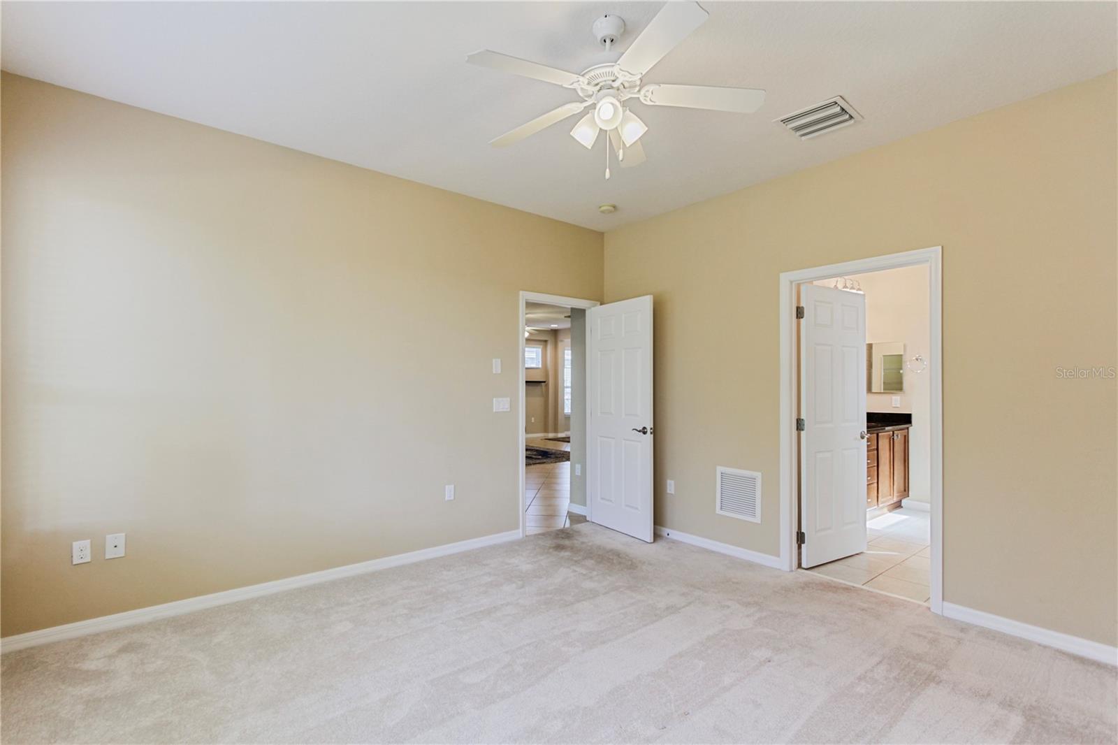 CASCADES/GROVELAND PH 2 - Residential