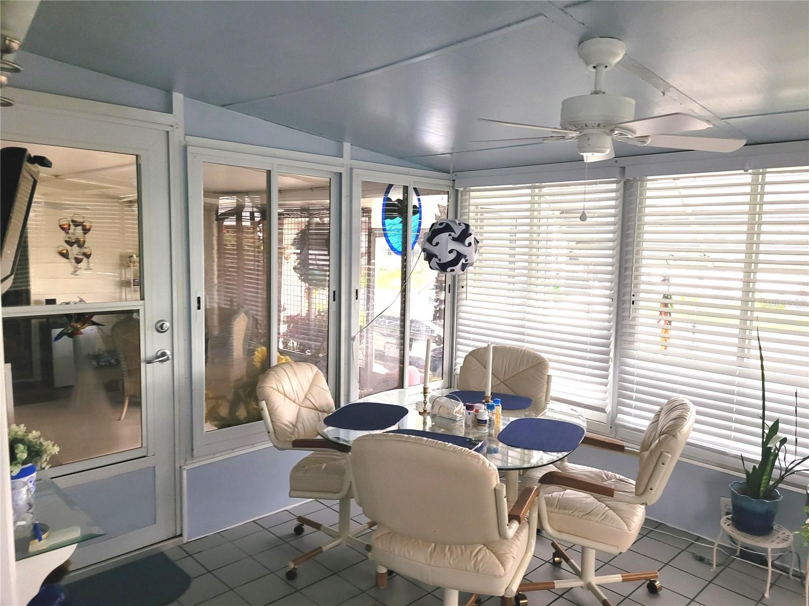 SWEETWATER GOLF & TENNIS CLUB FIRST ADD - Residential