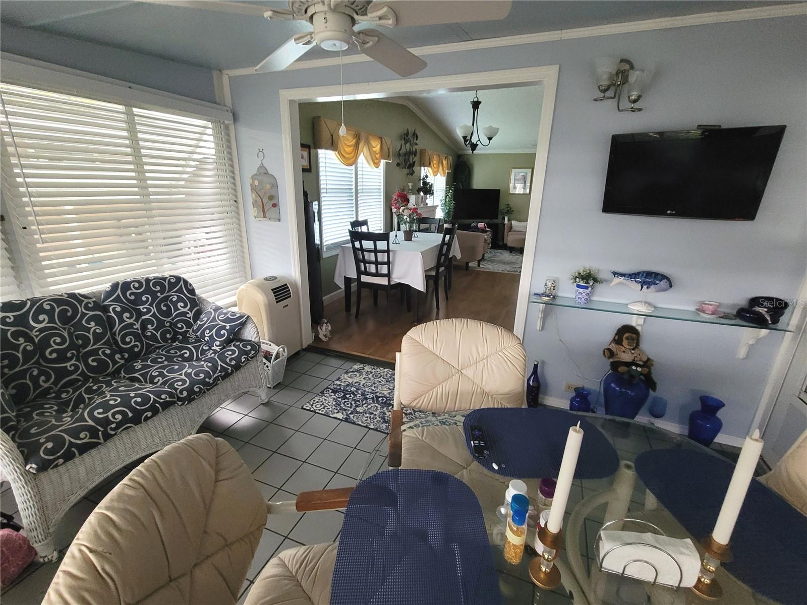 SWEETWATER GOLF & TENNIS CLUB FIRST ADD - Residential