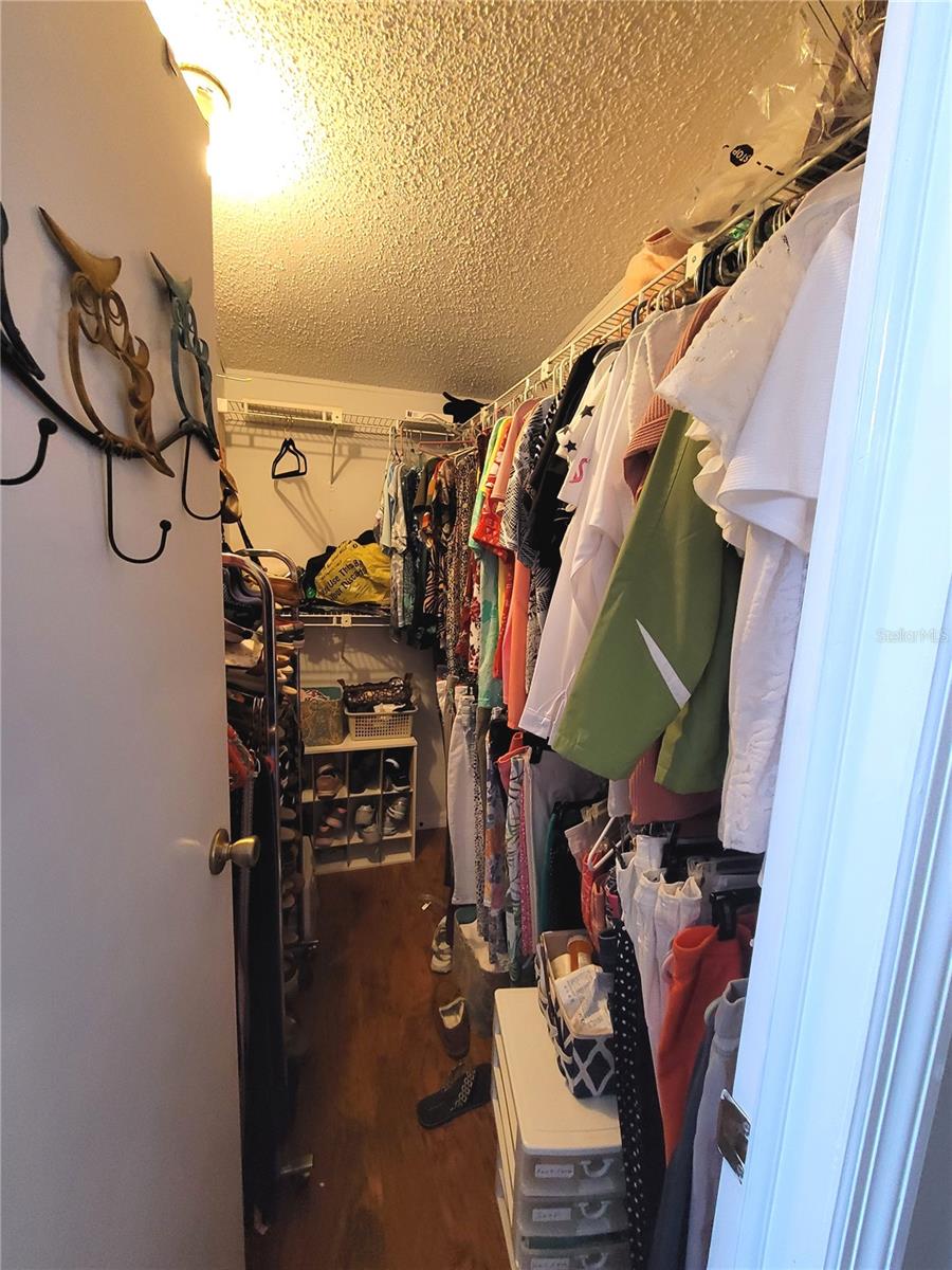 SWEETWATER GOLF & TENNIS CLUB FIRST ADD - Residential