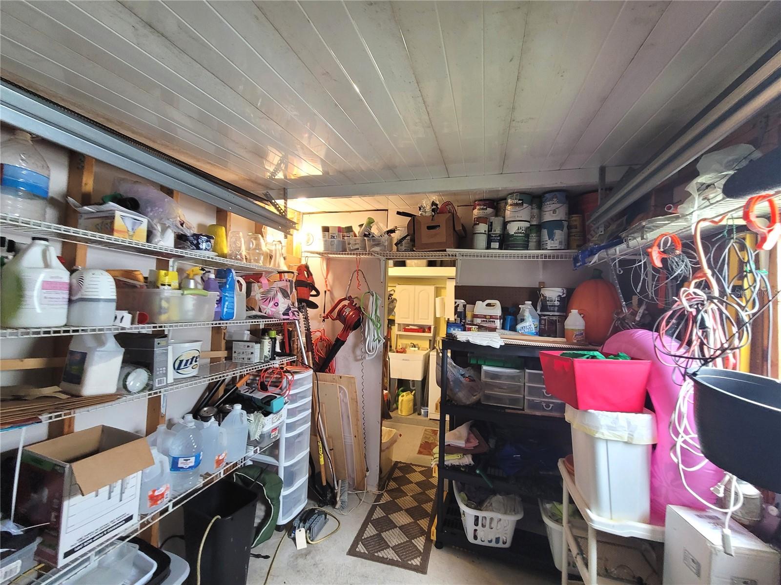 SWEETWATER GOLF & TENNIS CLUB FIRST ADD - Residential