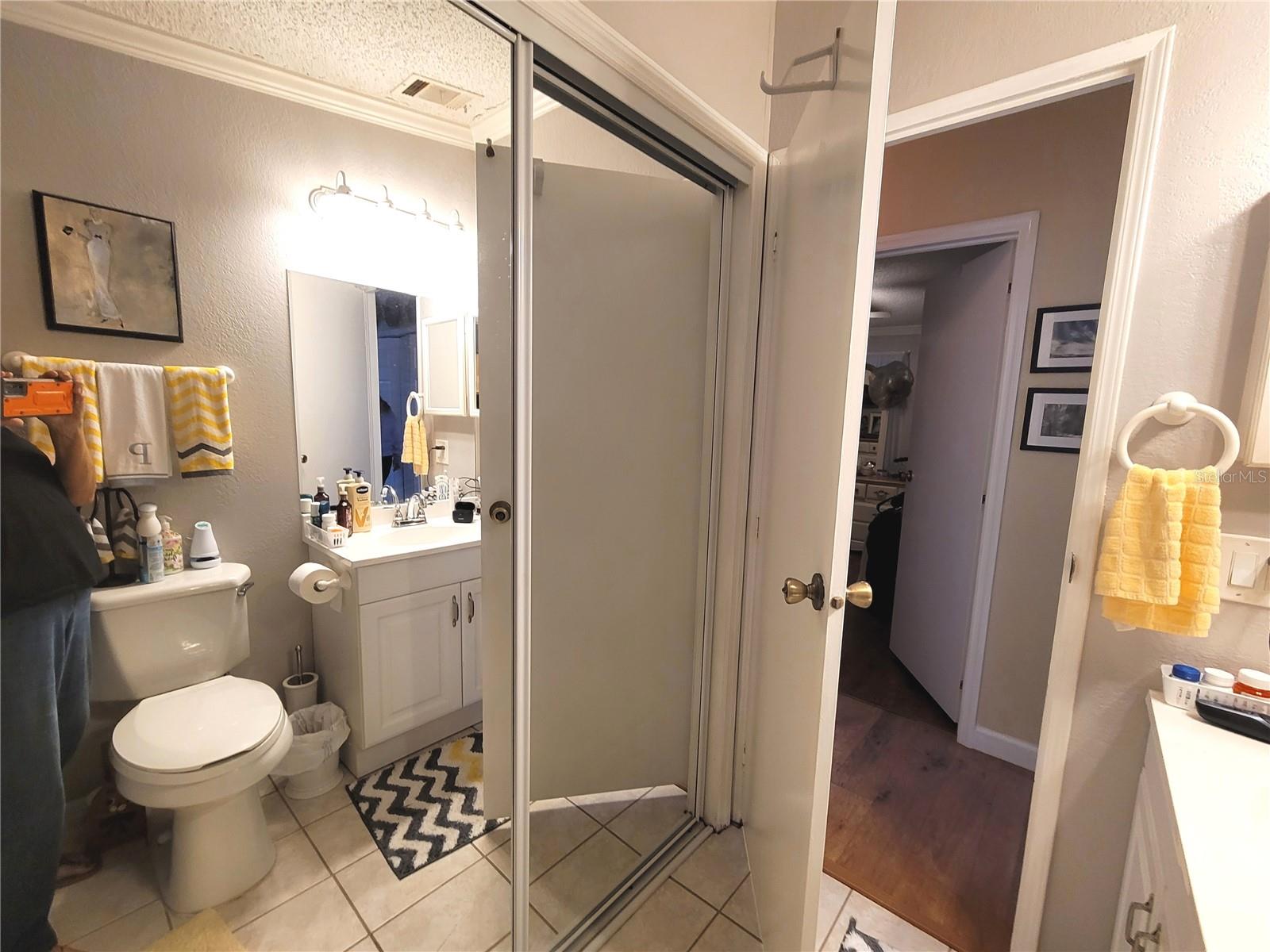 SWEETWATER GOLF & TENNIS CLUB FIRST ADD - Residential