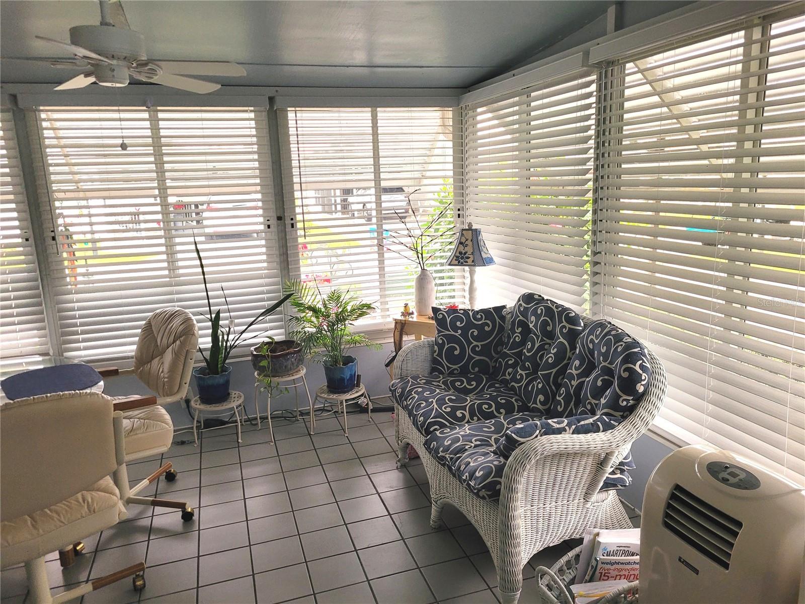 SWEETWATER GOLF & TENNIS CLUB FIRST ADD - Residential