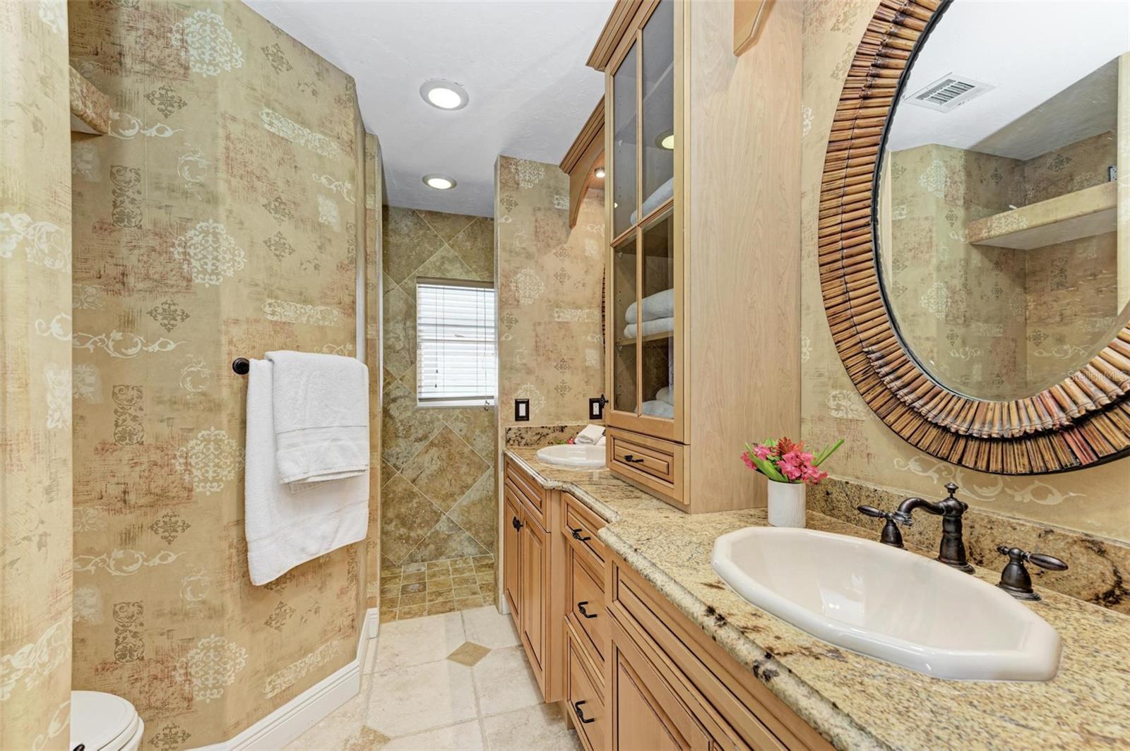 KEY ROYALE 10TH ADD - Residential