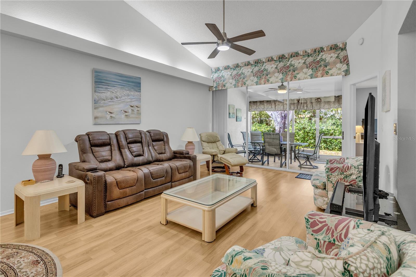 CASA DEL SOL SEC VI - Residential