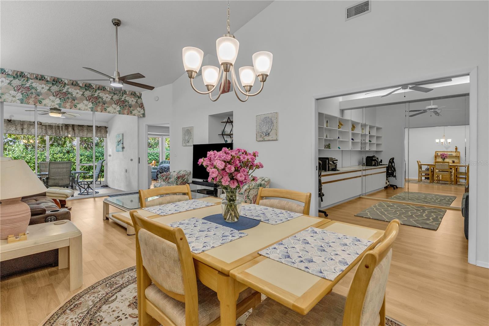 CASA DEL SOL SEC VI - Residential