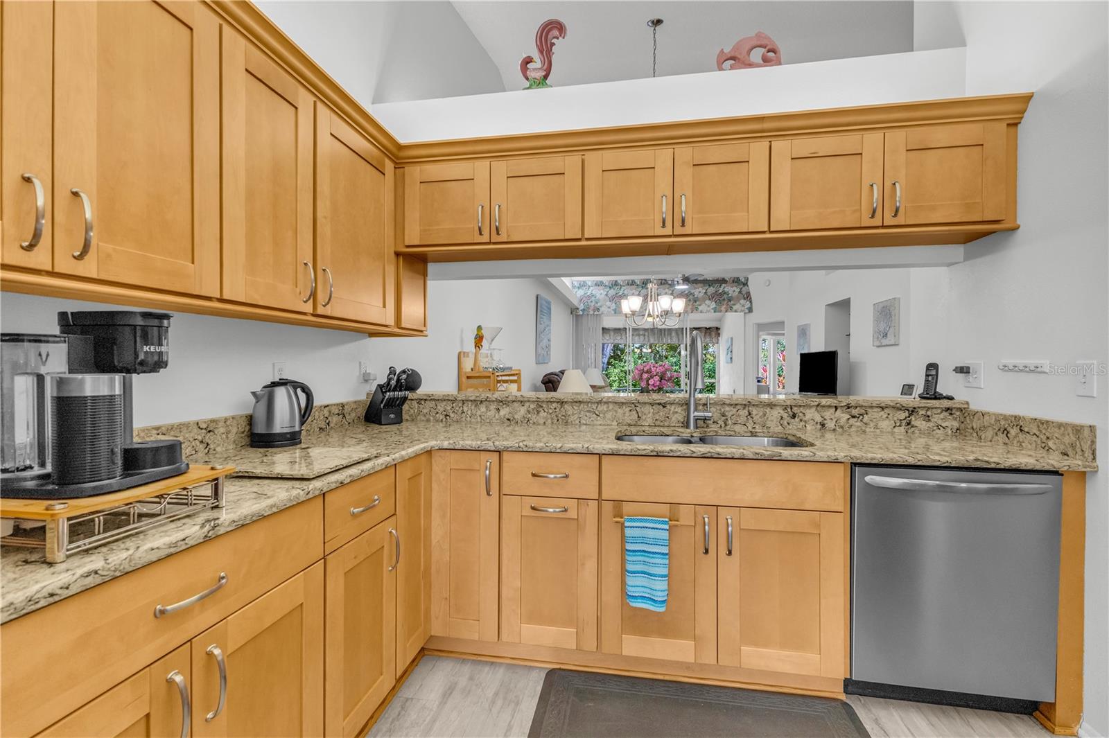 CASA DEL SOL SEC VI - Residential