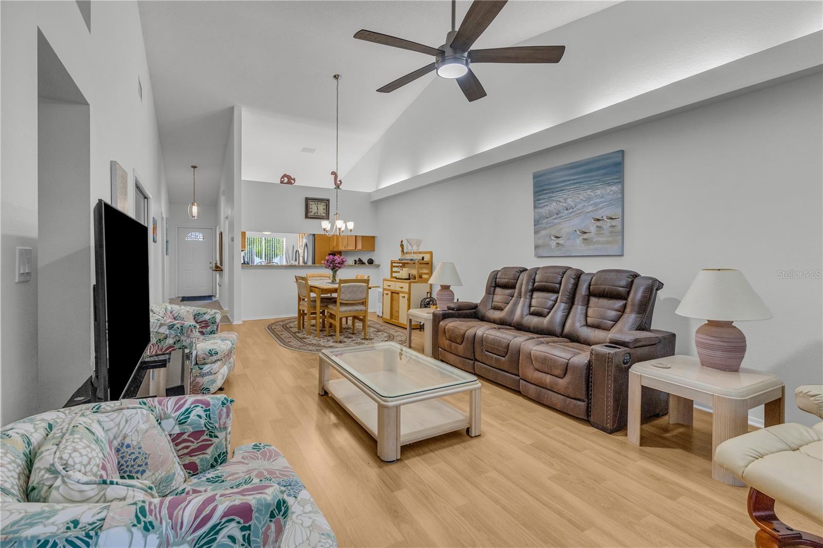 CASA DEL SOL SEC VI - Residential