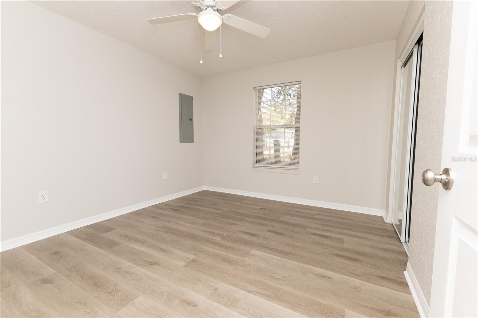 CARLTON VILLAGE PARK - Residential