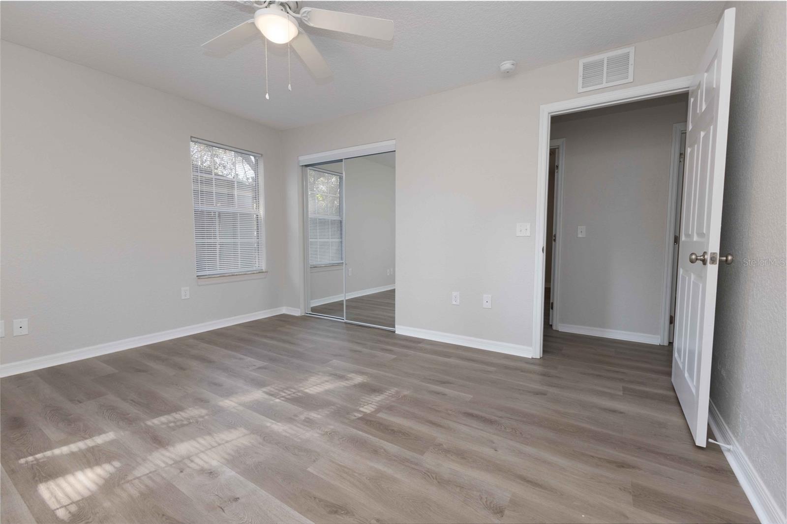 CARLTON VILLAGE PARK - Residential