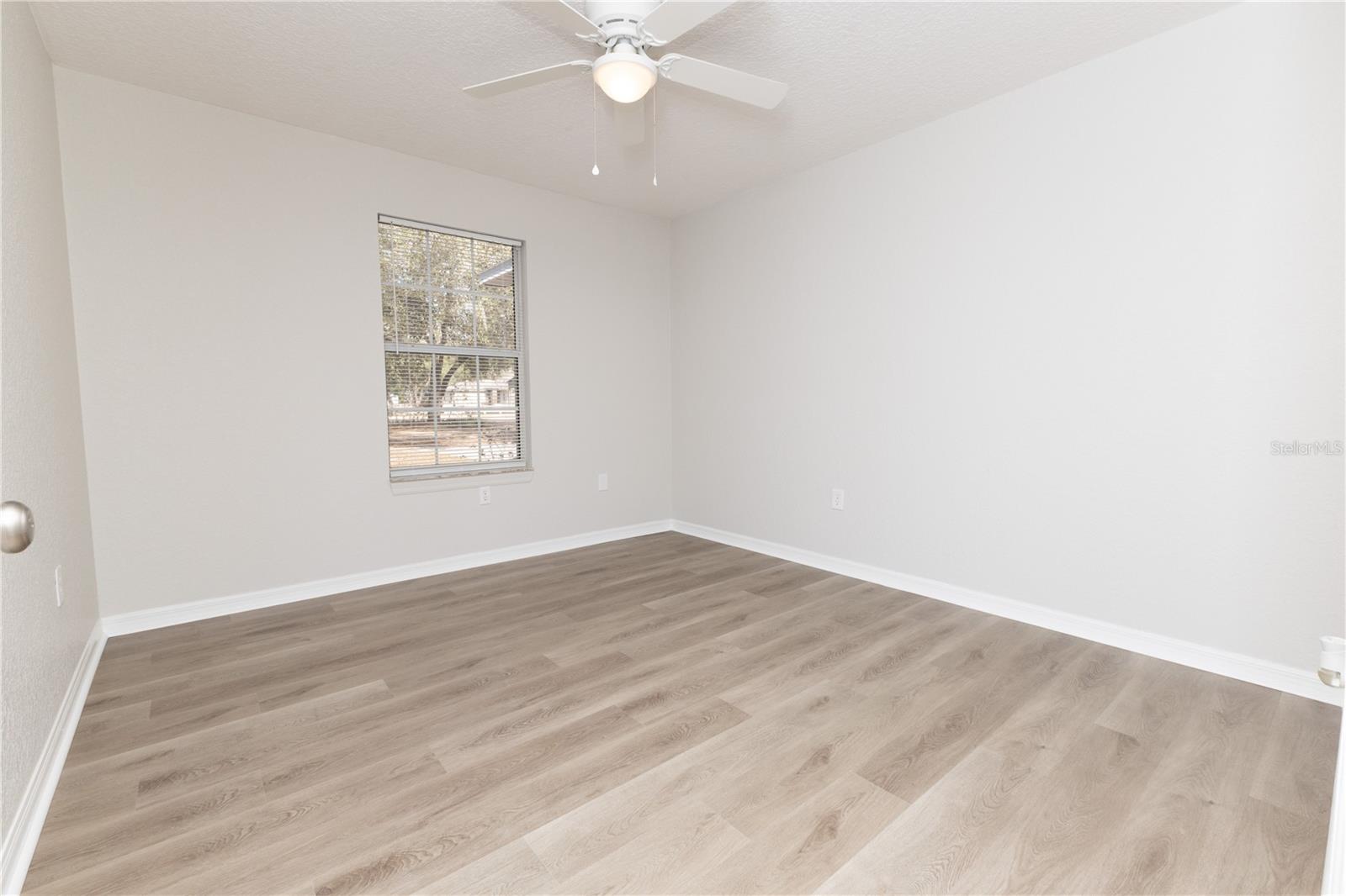 CARLTON VILLAGE PARK - Residential