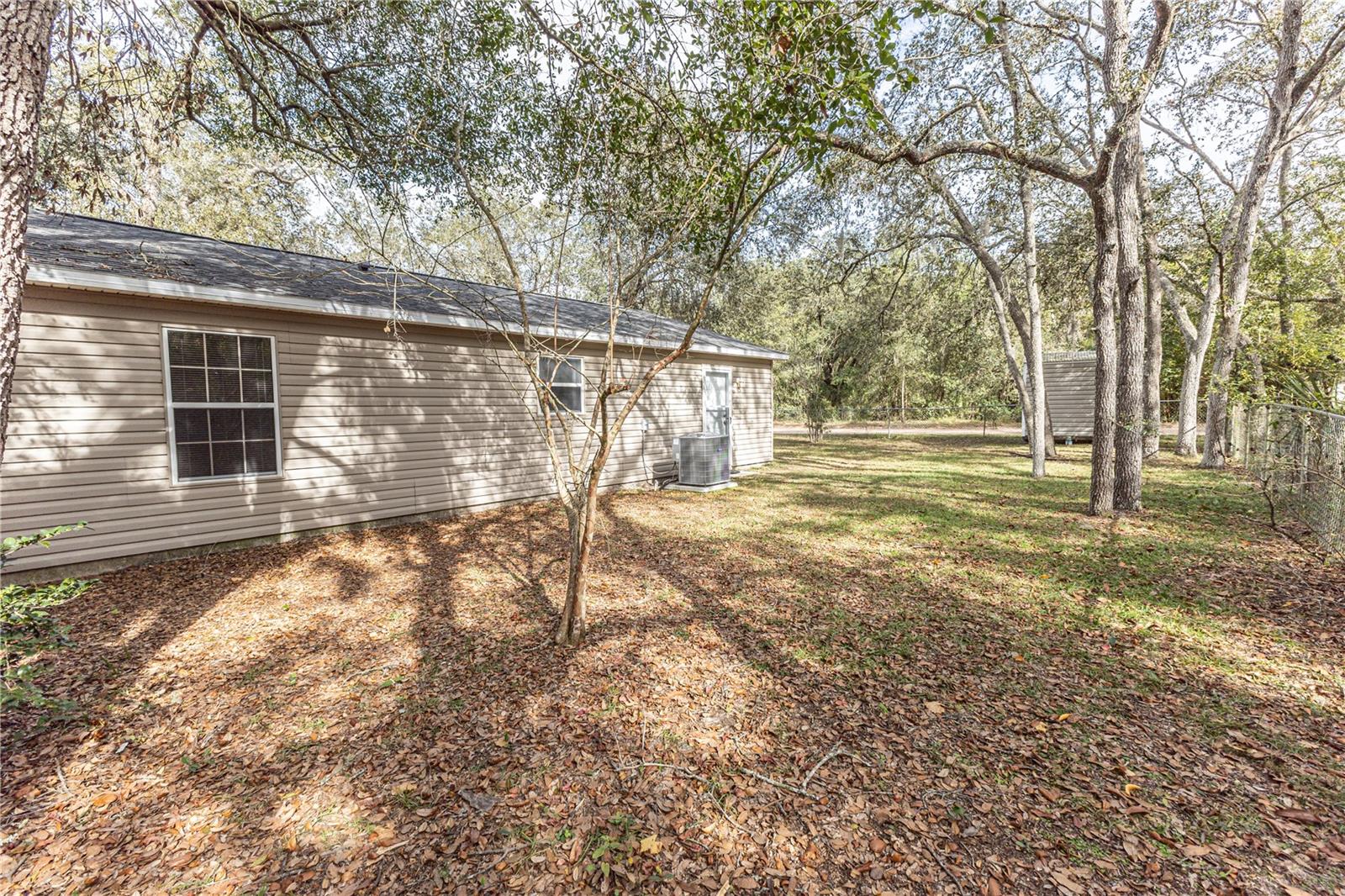 CARLTON VILLAGE PARK - Residential