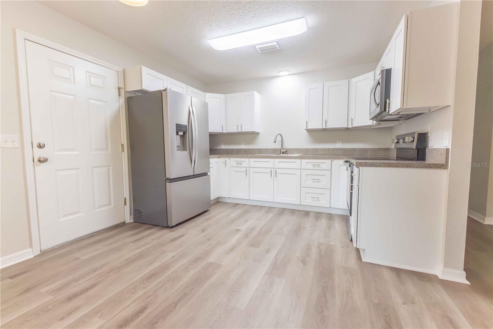 CARLTON VILLAGE PARK - Residential