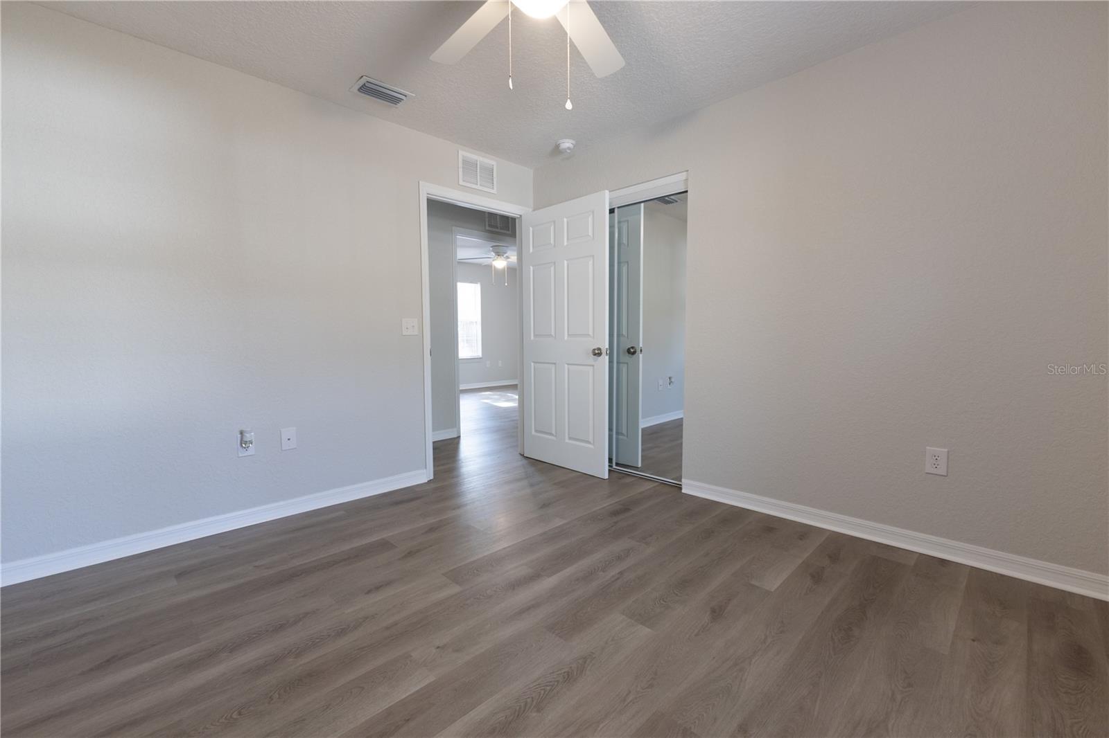 CARLTON VILLAGE PARK - Residential