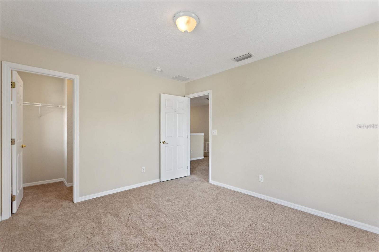 LEGACY PARK PH 02 - Residential Lease