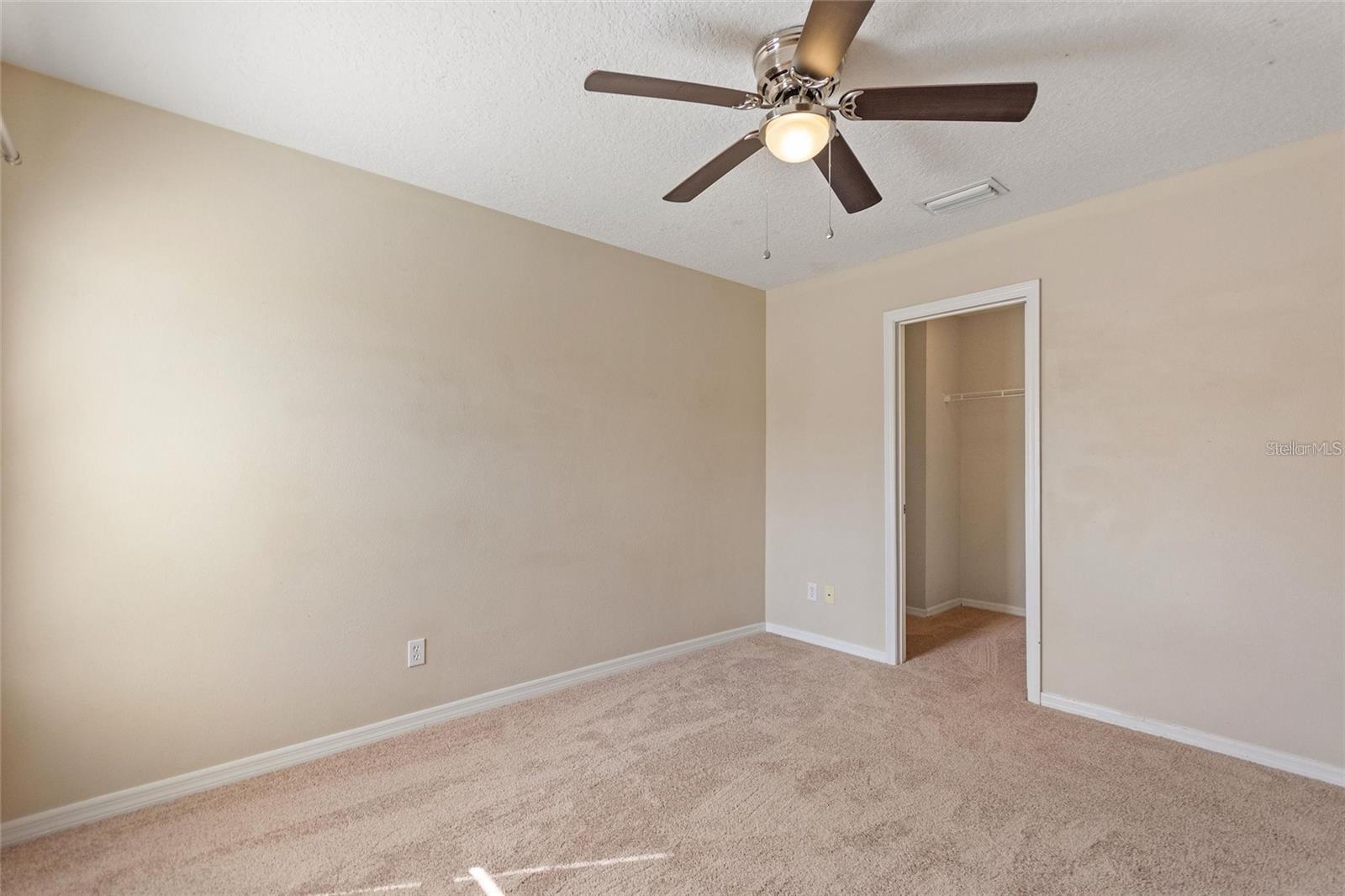 LEGACY PARK PH 02 - Residential Lease