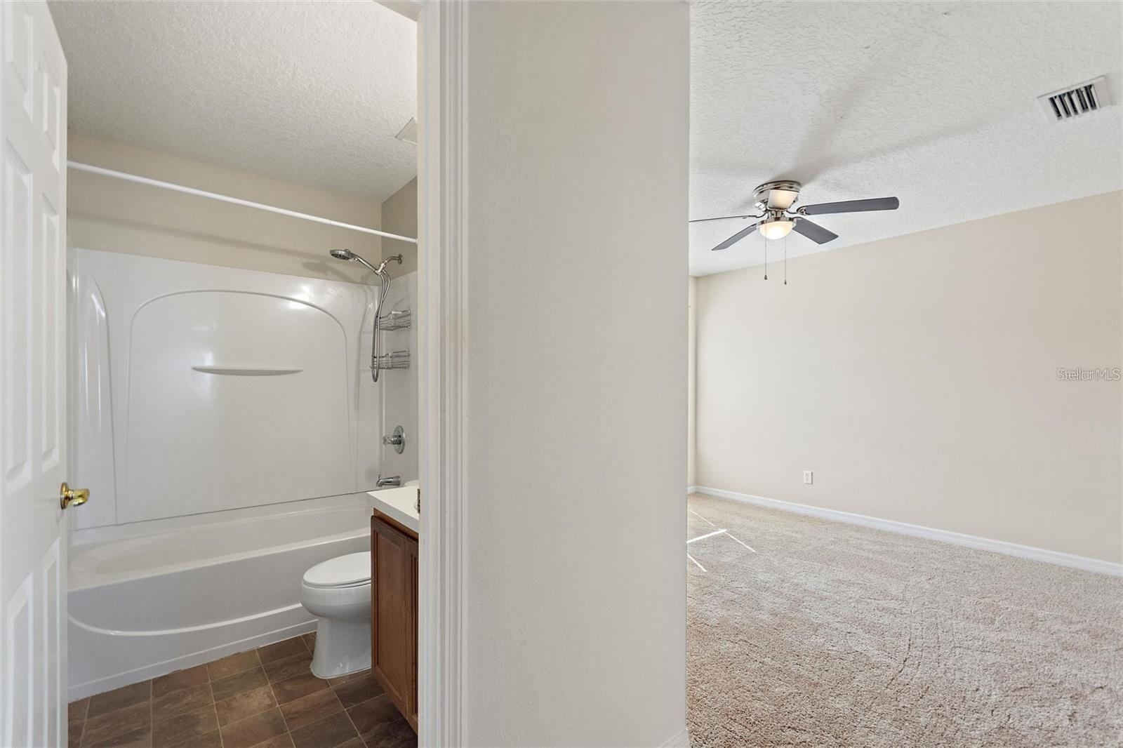 LEGACY PARK PH 02 - Residential Lease