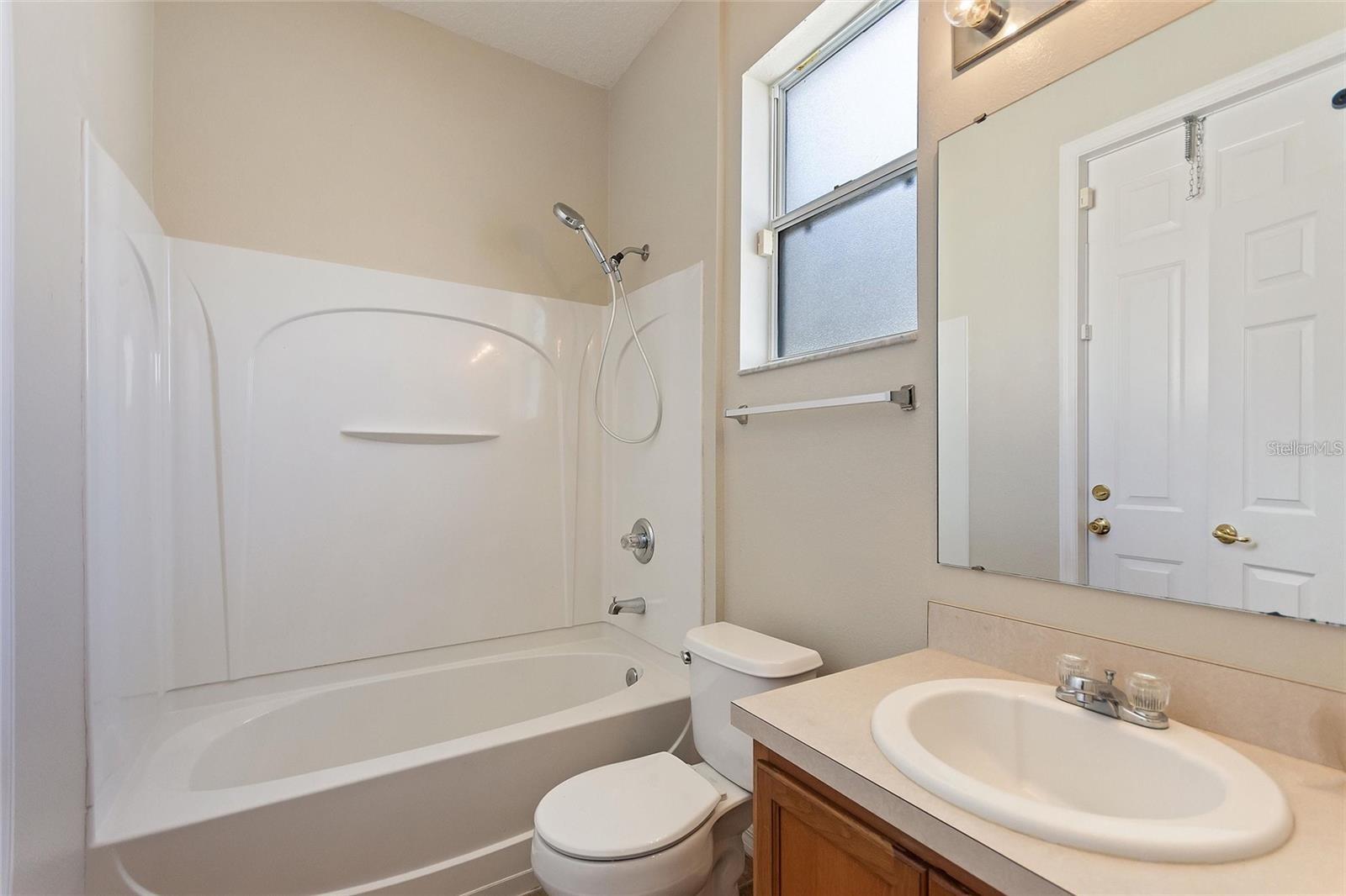 LEGACY PARK PH 02 - Residential Lease