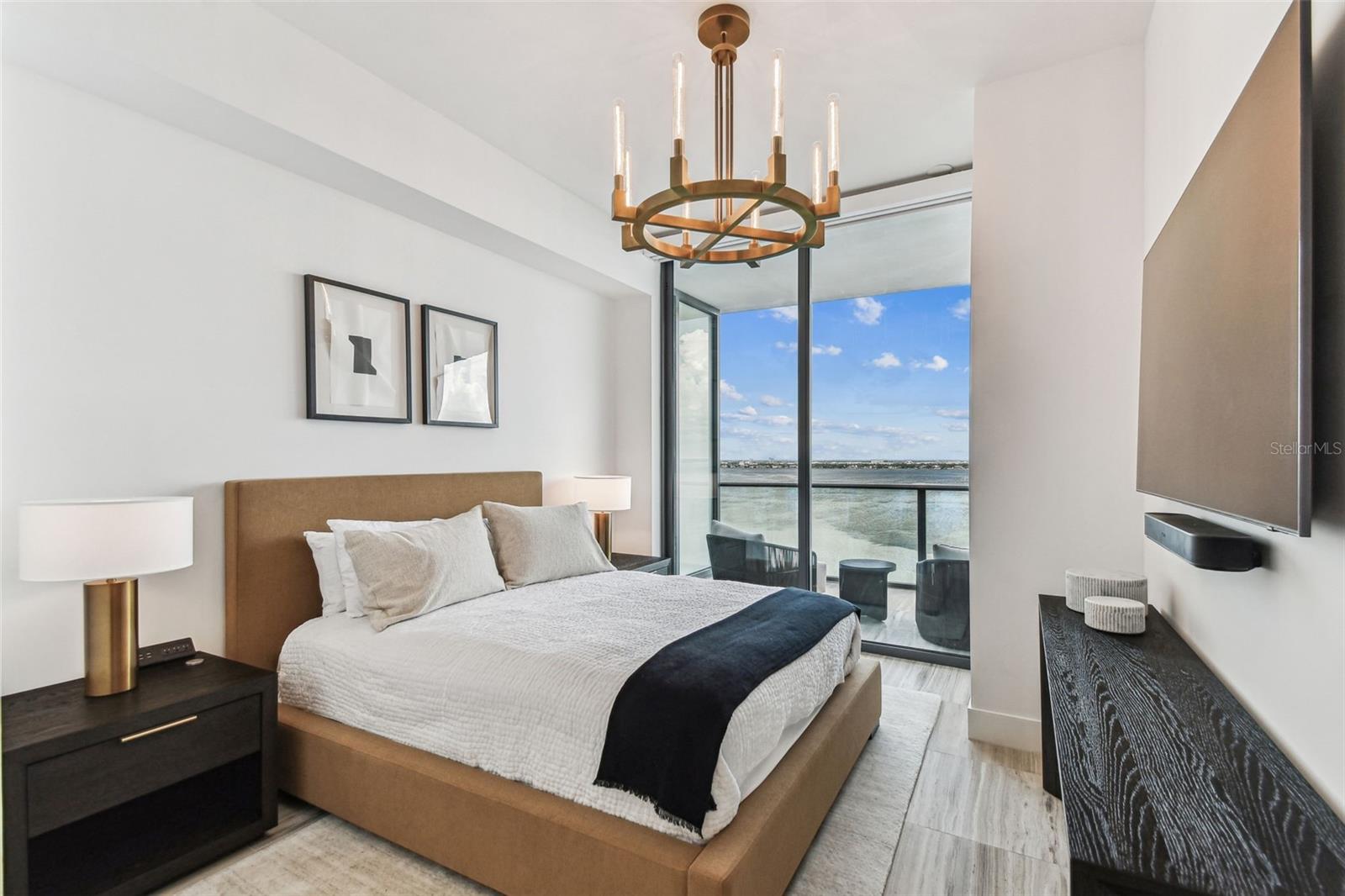 RITZ CARLTON RESIDENCES - Residential Lease