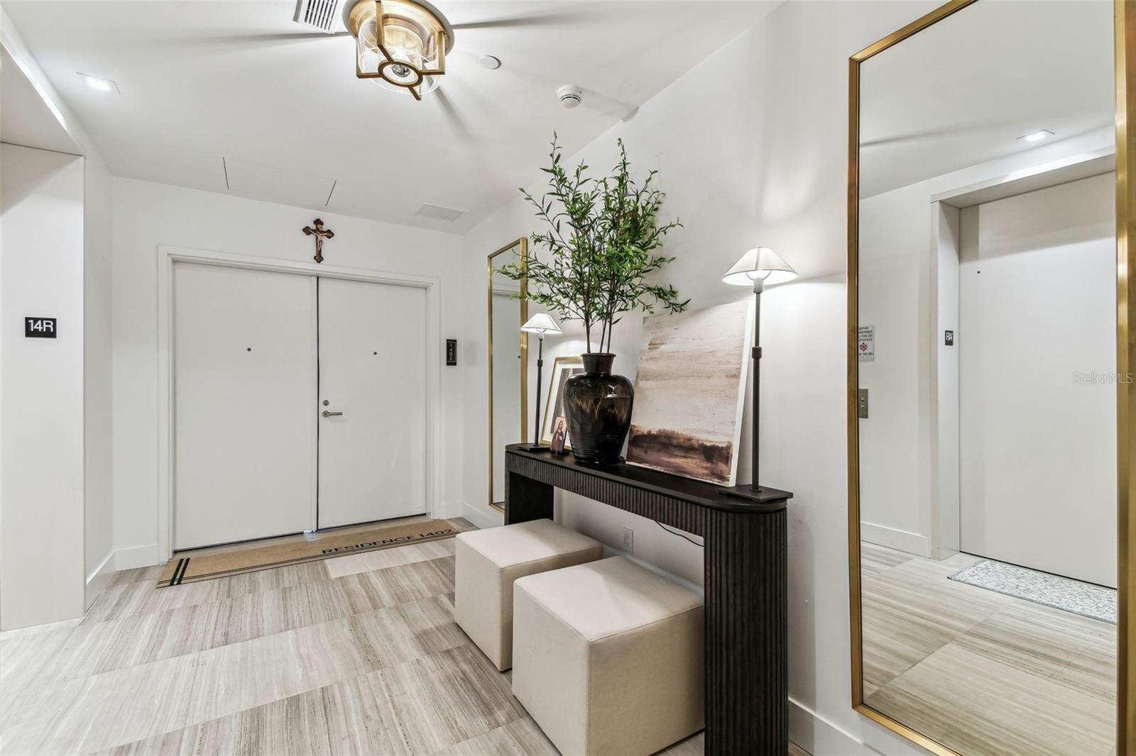 RITZ CARLTON RESIDENCES - Residential Lease