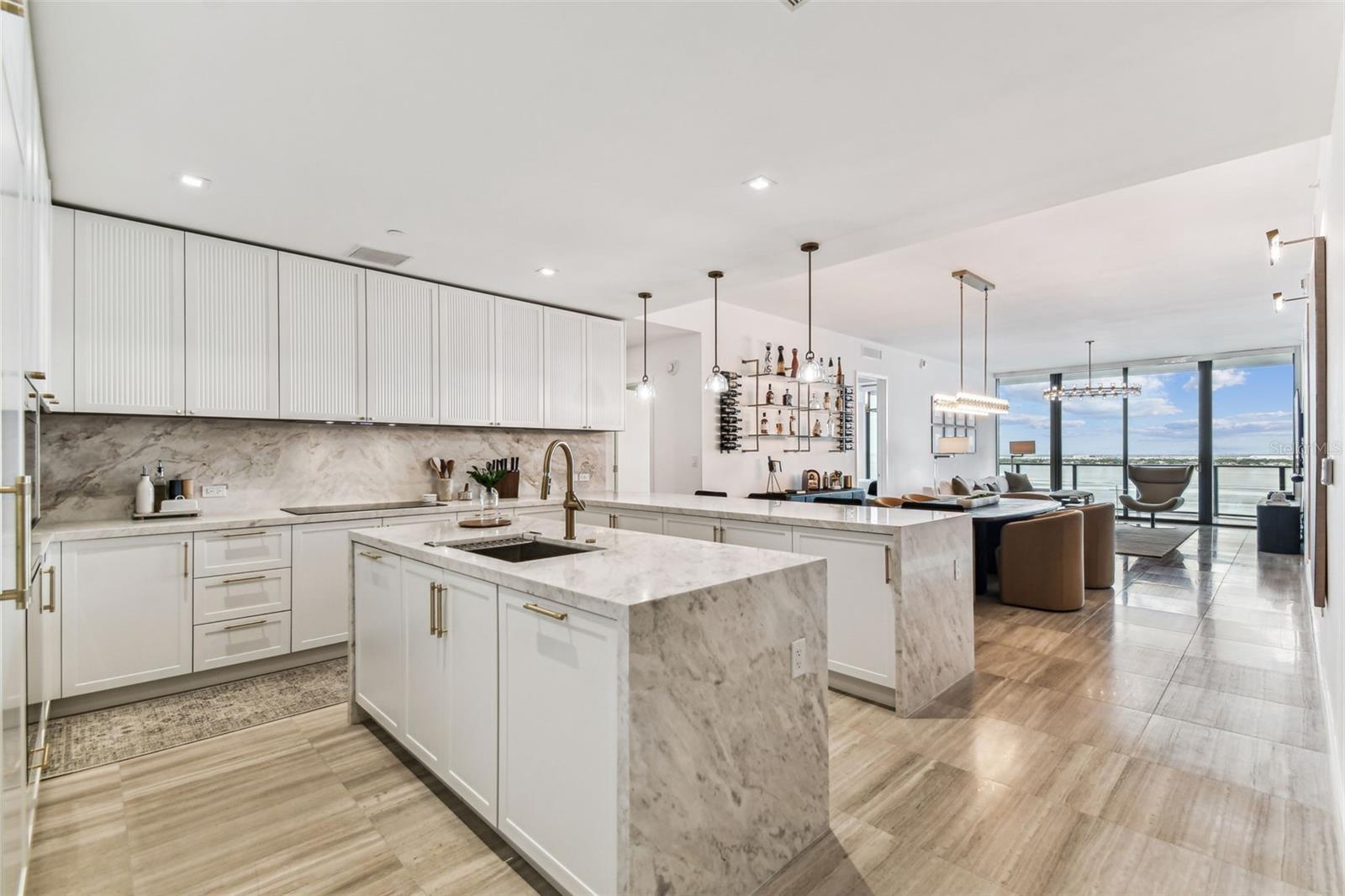 RITZ CARLTON RESIDENCES - Residential Lease