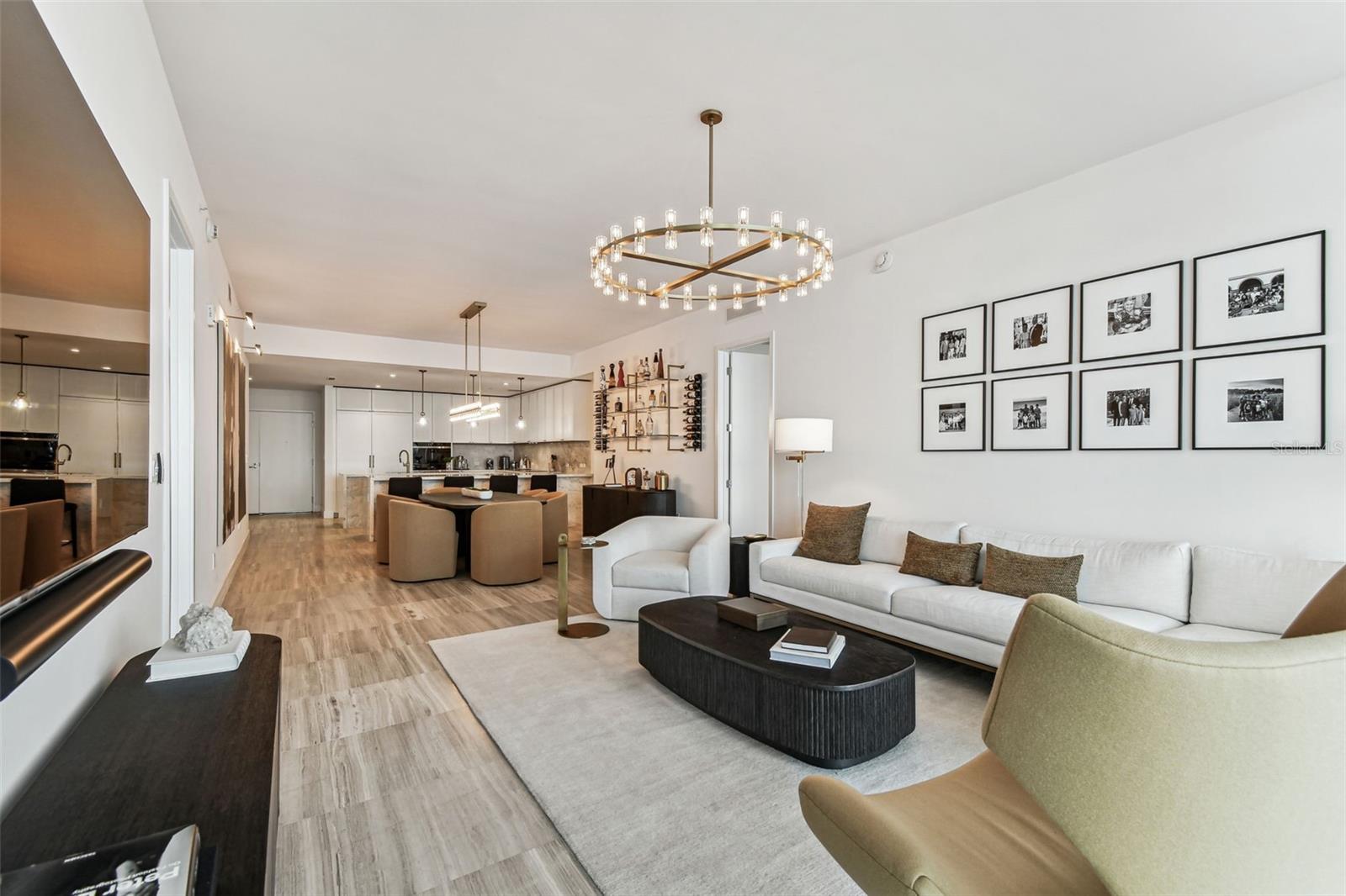 RITZ CARLTON RESIDENCES - Residential Lease