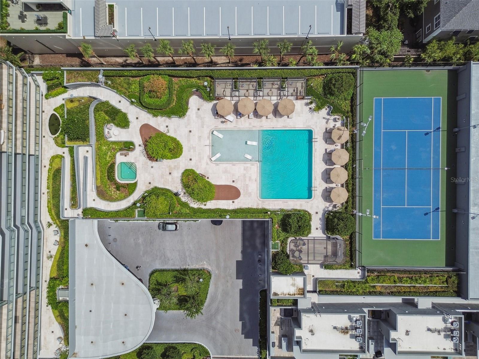 RITZ CARLTON RESIDENCES - Residential Lease