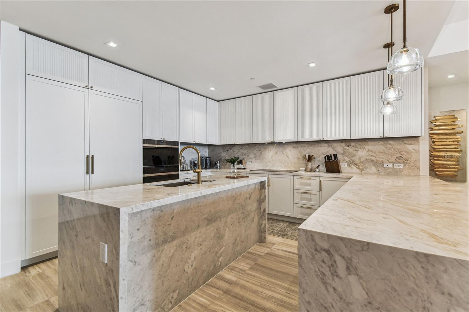 RITZ CARLTON RESIDENCES - Residential Lease