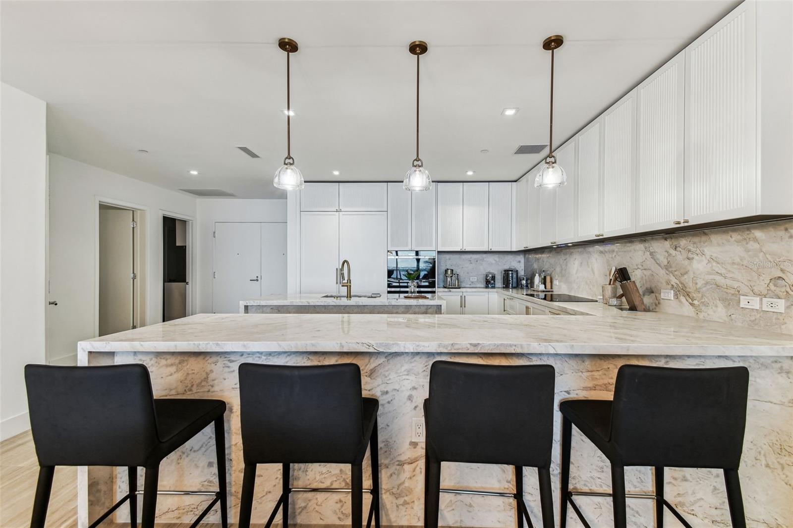 RITZ CARLTON RESIDENCES - Residential Lease