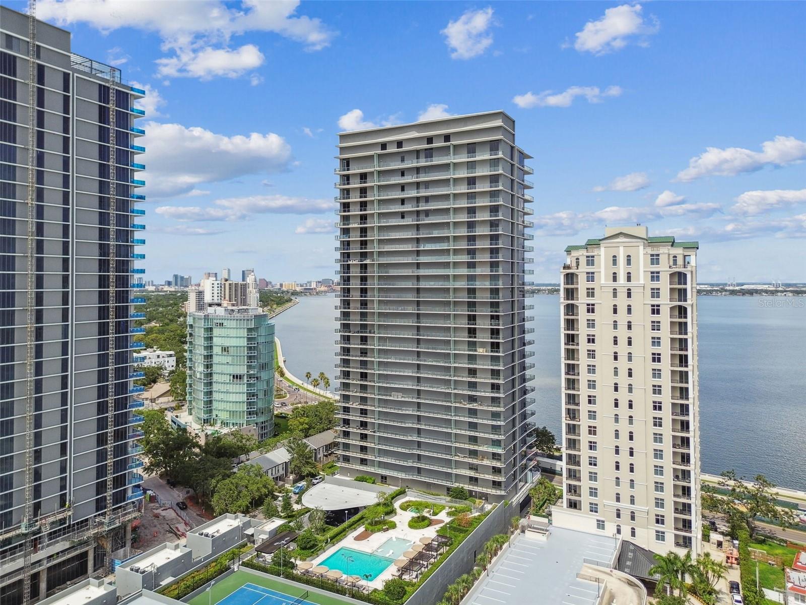 RITZ CARLTON RESIDENCES - Residential Lease
