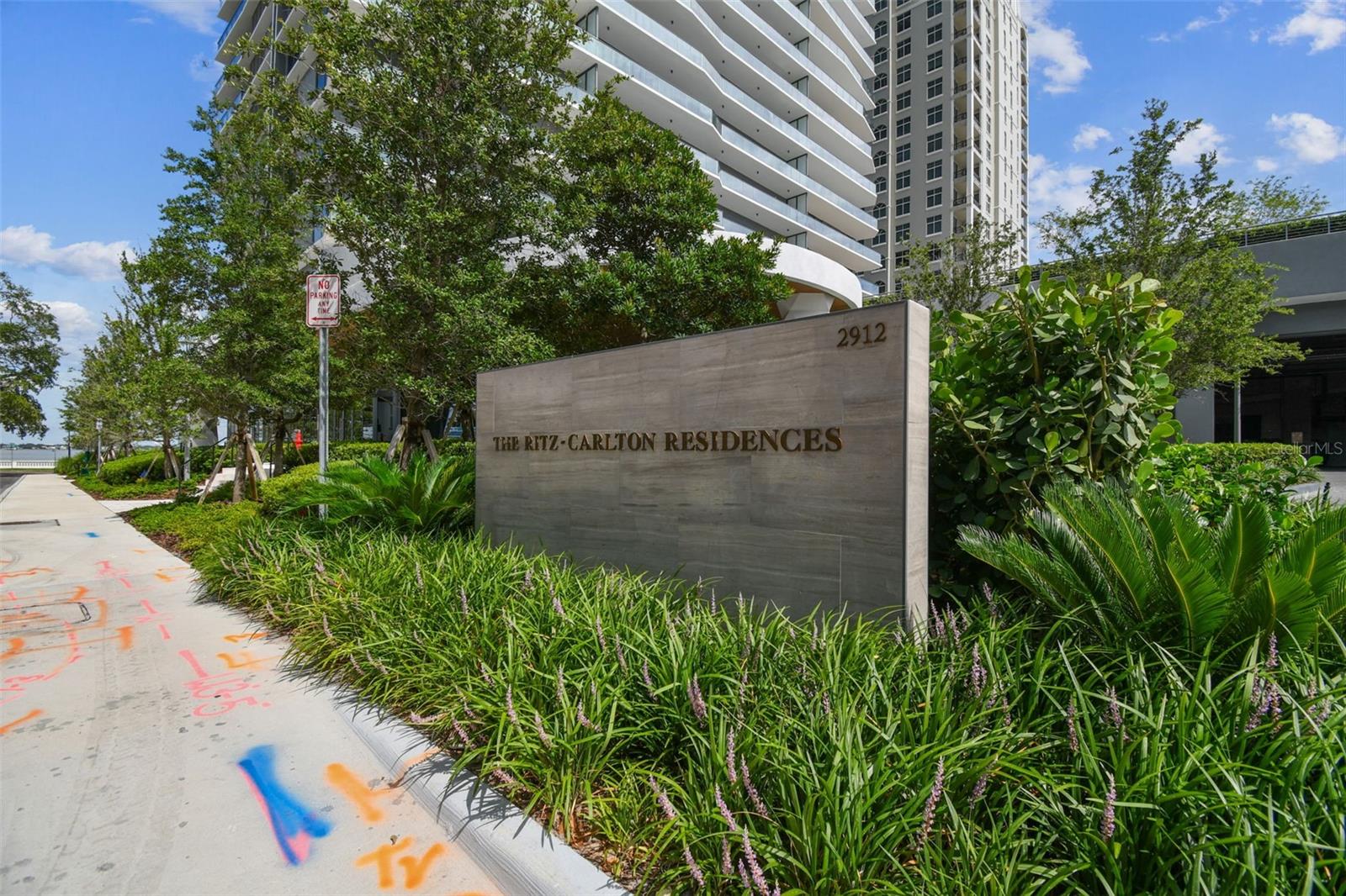 RITZ CARLTON RESIDENCES - Residential Lease