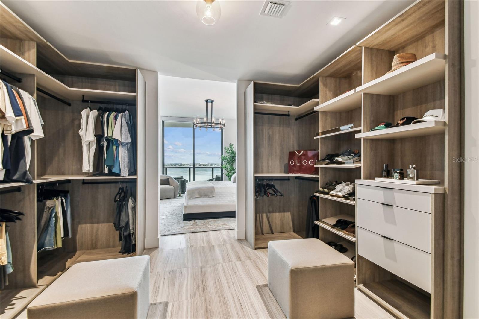 RITZ CARLTON RESIDENCES - Residential Lease