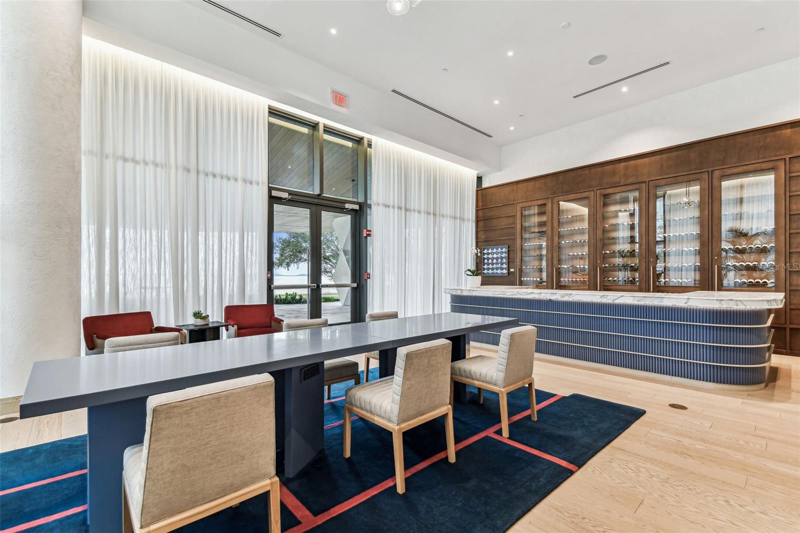 RITZ CARLTON RESIDENCES - Residential Lease