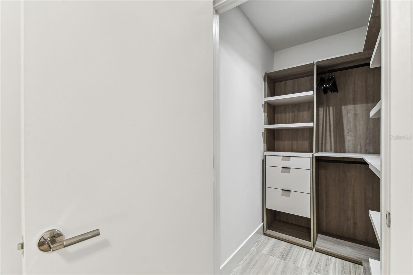 RITZ CARLTON RESIDENCES - Residential Lease