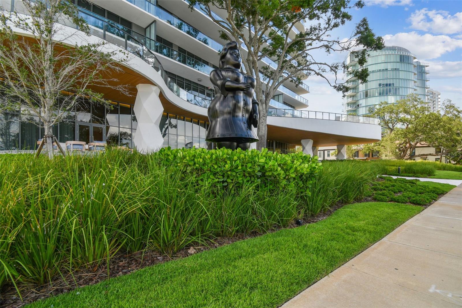 RITZ CARLTON RESIDENCES - Residential Lease