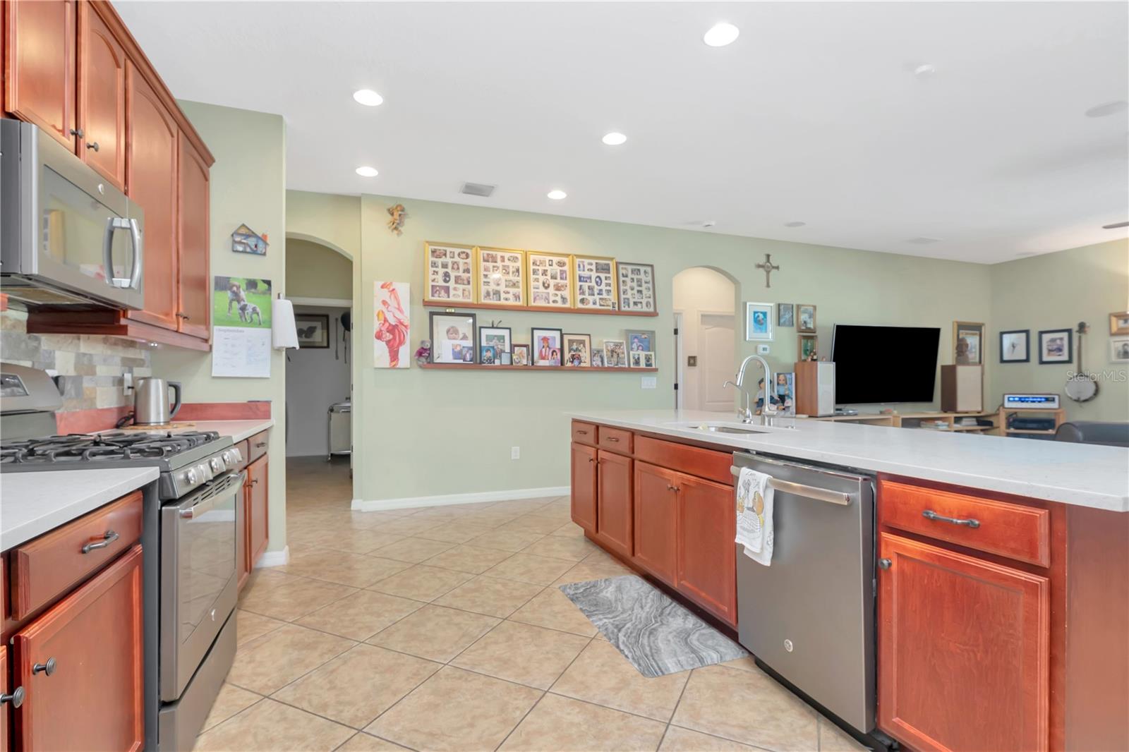 WALDEN POINTE - Residential