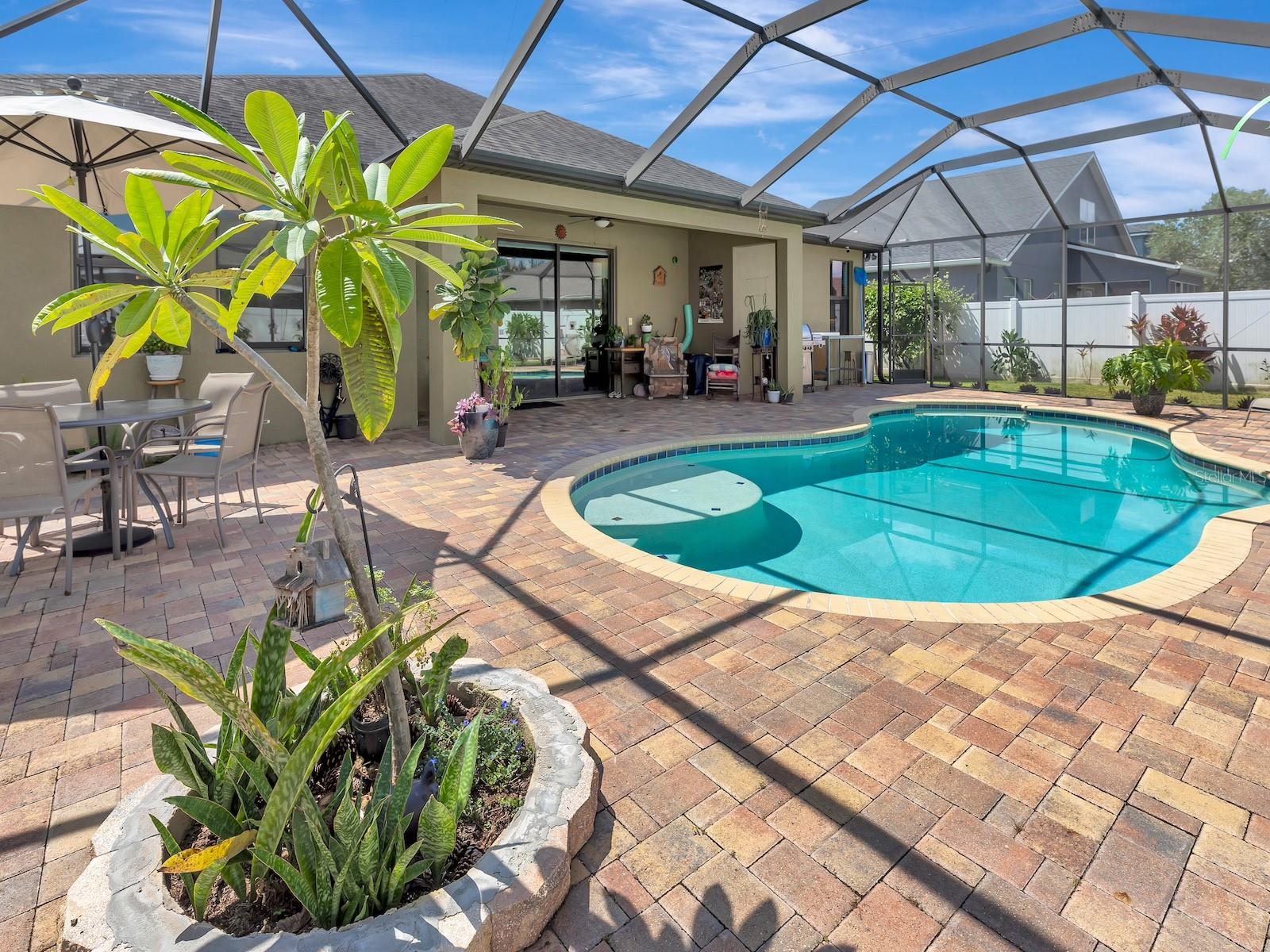 WALDEN POINTE - Residential