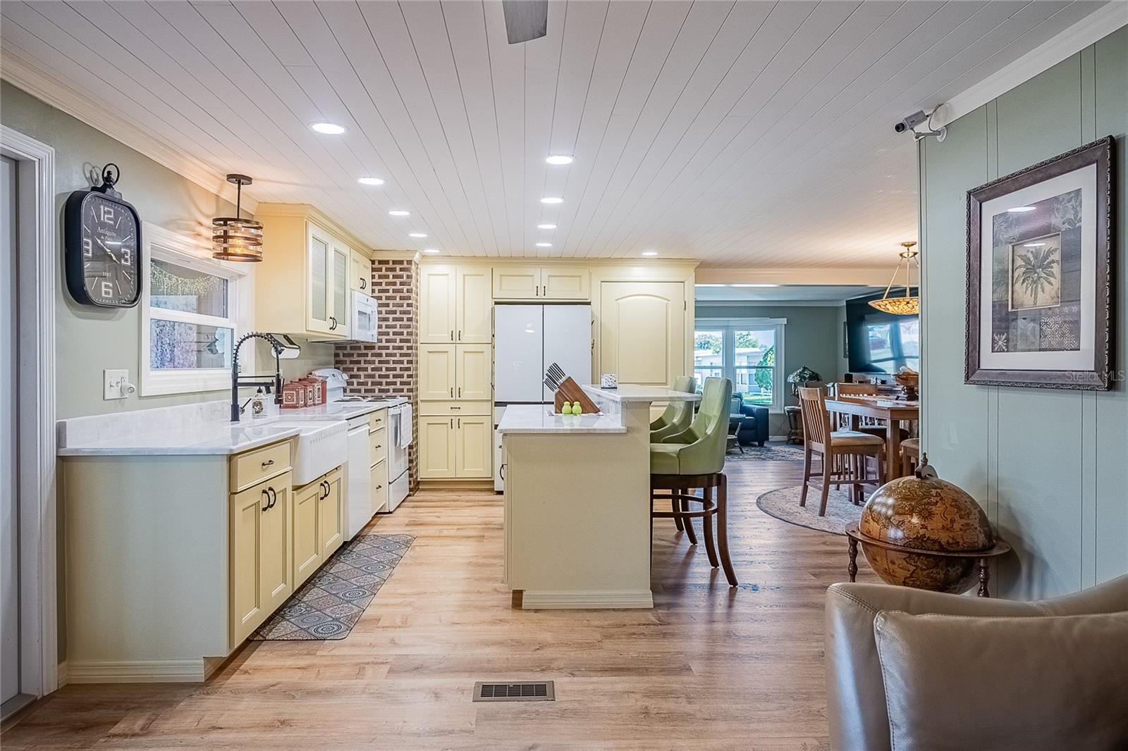 LAKE BETMAR ESTATES #7 - Residential