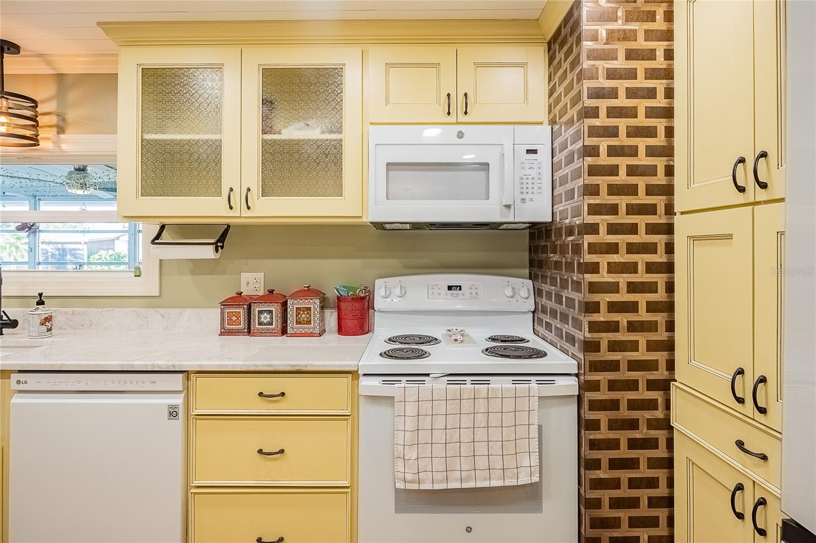 LAKE BETMAR ESTATES #7 - Residential