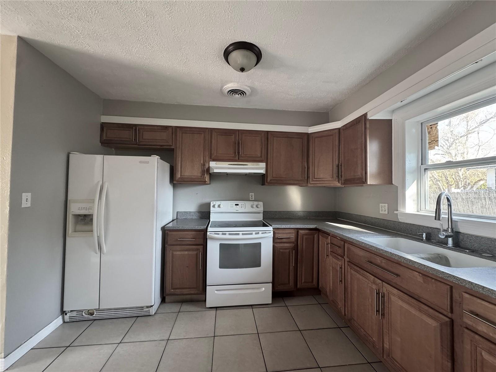 BELLE CHASE - Residential