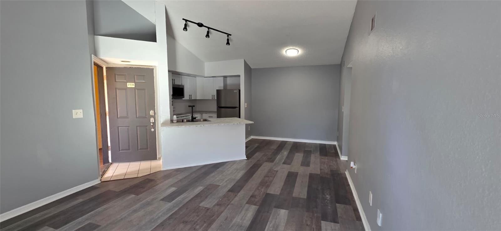 VENETIAN PLACE - Residential Lease