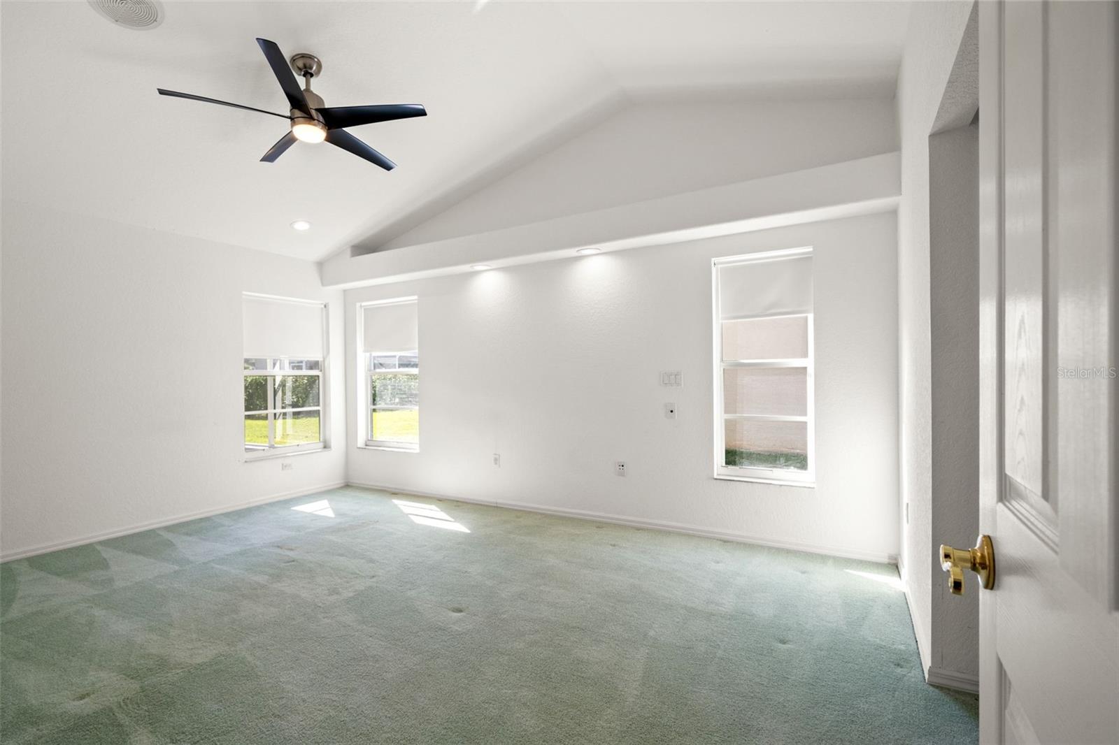 BARRINGTON WOODS PH 02 - Residential