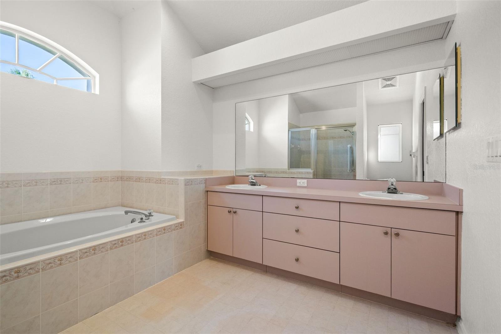 BARRINGTON WOODS PH 02 - Residential