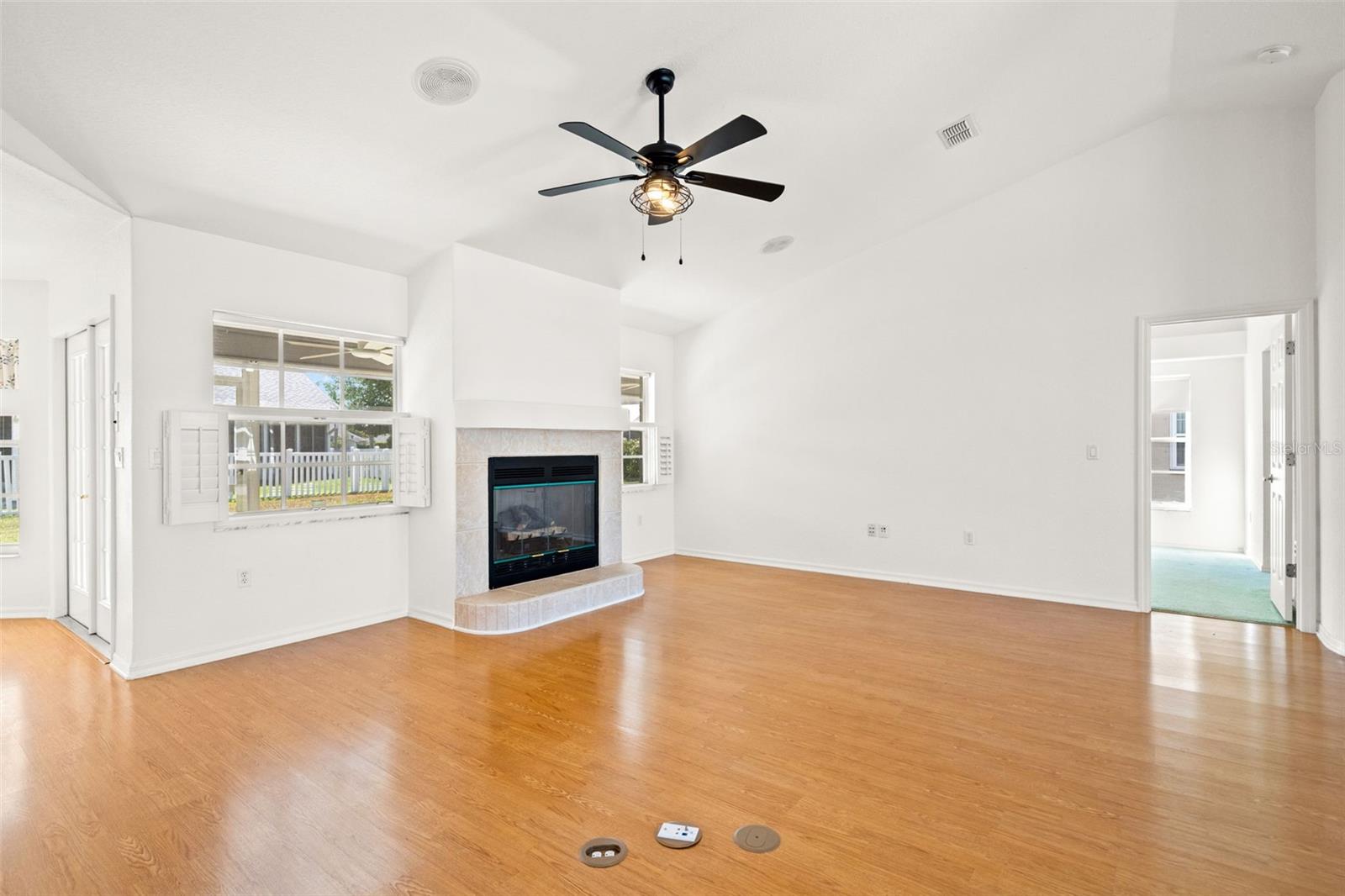 BARRINGTON WOODS PH 02 - Residential