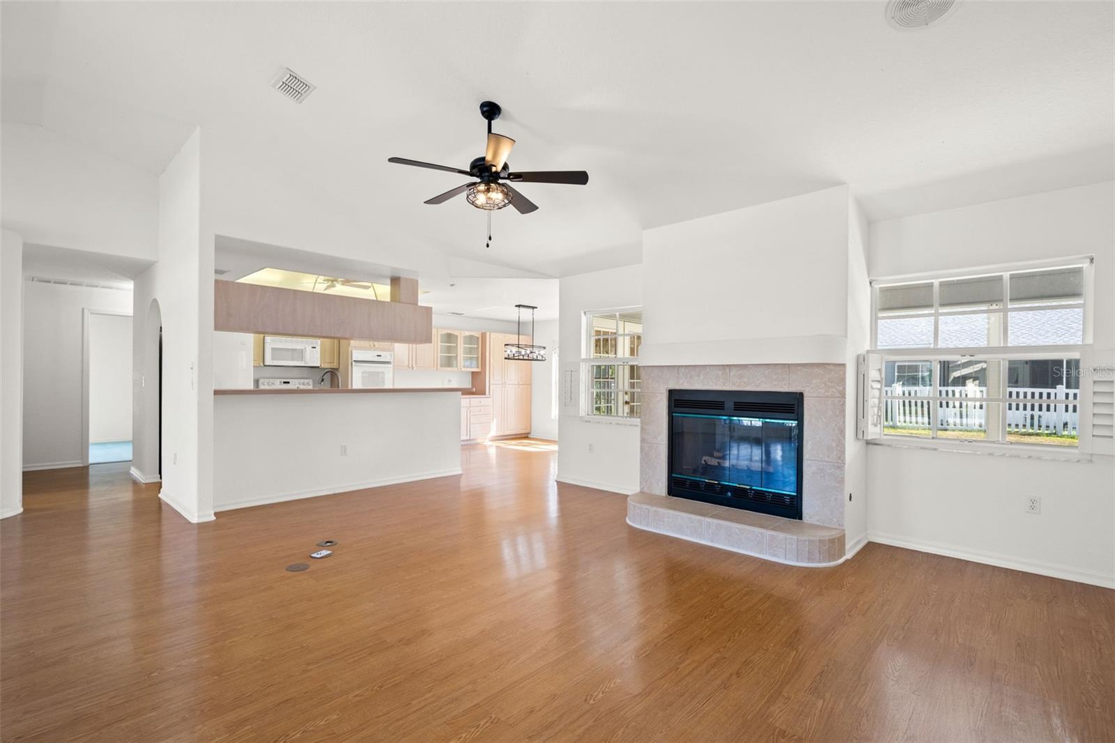 BARRINGTON WOODS PH 02 - Residential
