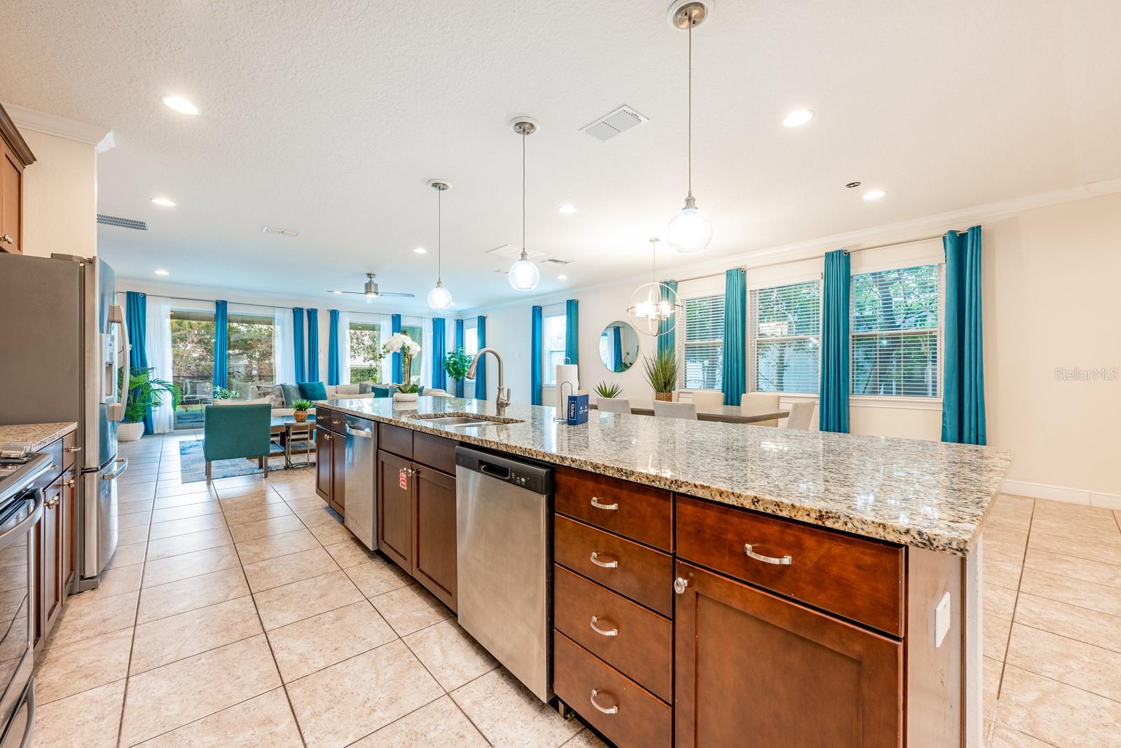 REUNION WEST PH 1 WEST & AMENT CTR RPLT - Residential