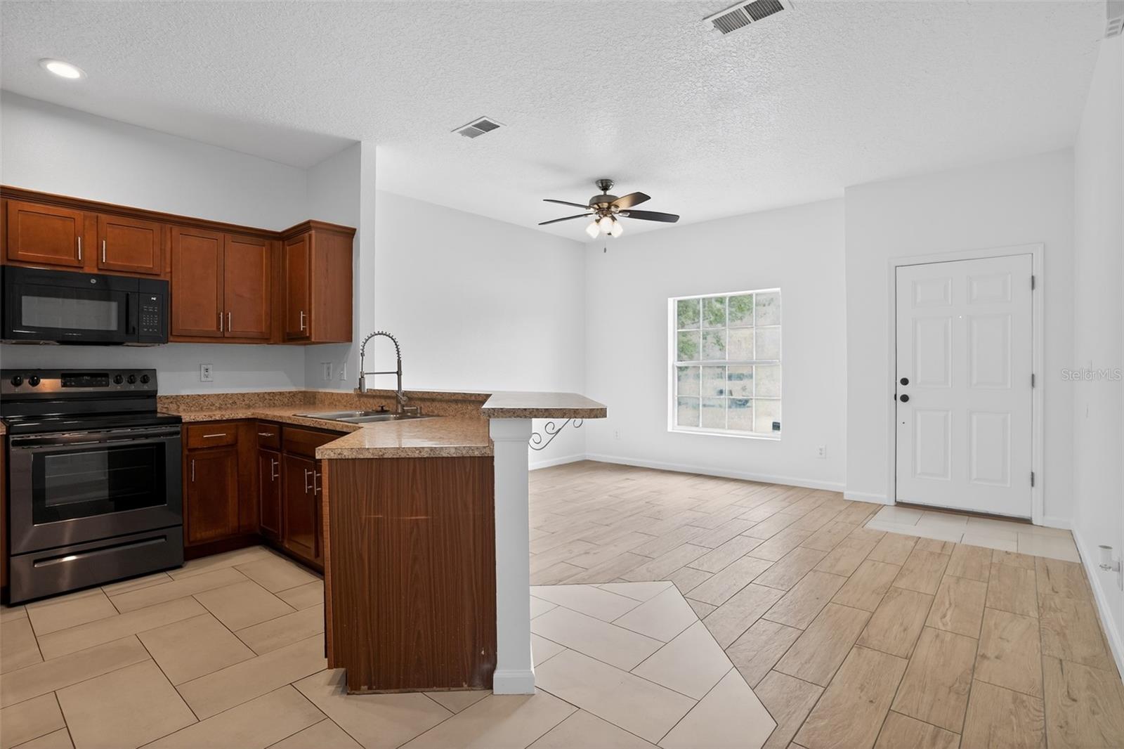 1923 YELLOWFIN DRIVE