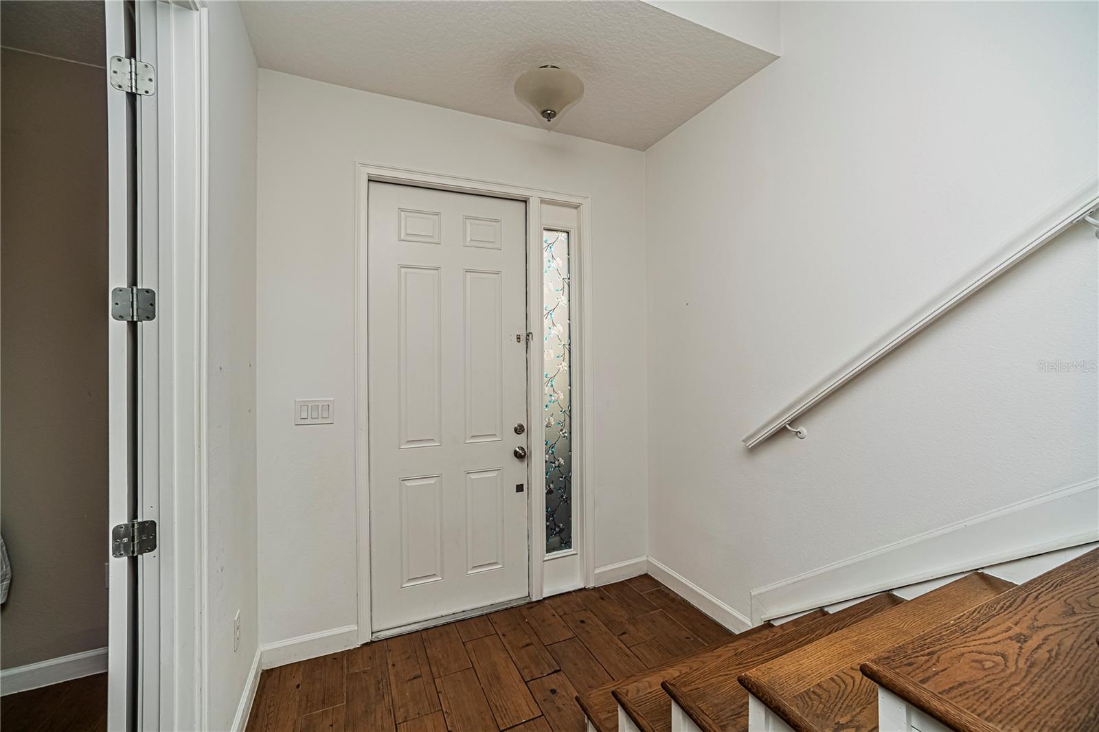 GRANDE OAKS AT HEATHROW - Residential